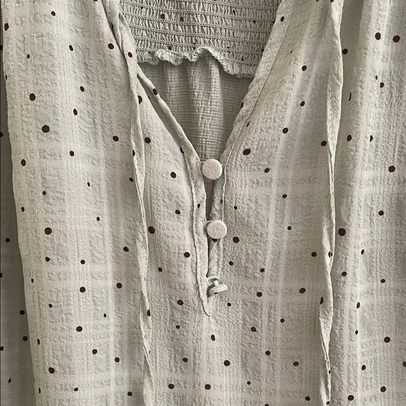 ♥️Elegant SAGE GREEN Polka Dot Blouse - Picture 4 of 4